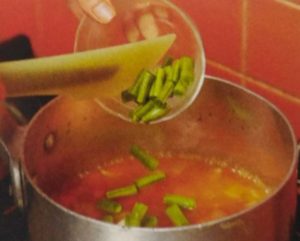 デトックススープ　レシピ　美味しい　地中海スープ　野菜スープ　バジル　痩せるスープ　食材　効能　成分　地中海式ダイエット　カロリー　効果　人気　作り方　ダイエット　代謝　促進　具材　便秘解消　置き換え